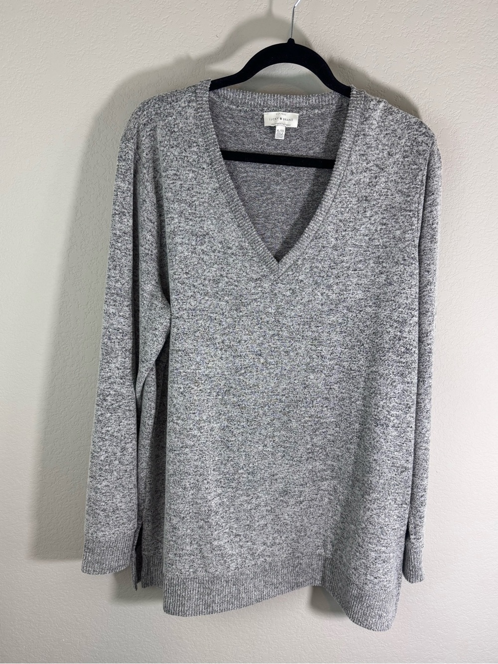 Lucky Brand Gray V-Neck Women's Sweater